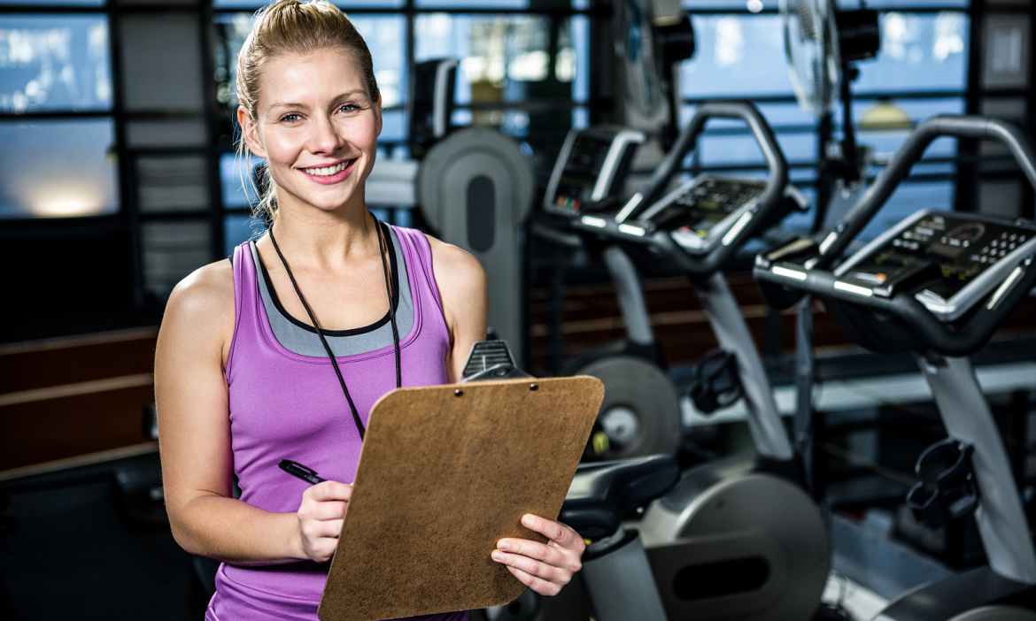 Professiya-fitnes-trener-plyusyi-i-minusyi-obyazannosti-gde-uchitsya–